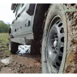 Progi, stopnie boczne mocowane do ramy Maer Ineos Grenadier