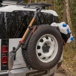 Uchwyt na akcesoria do koła zapasowego