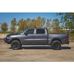 Zestaw przednich hamulców Performance do Ram 1500 2WD/4WD (2019–2025)