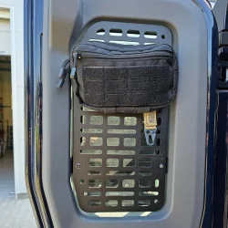 Mały panel MOLLE na drzwi Bison Gear Ineos Grenadier