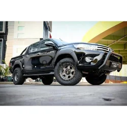 Poszerzenia nadkola Toyota HILUX Revo